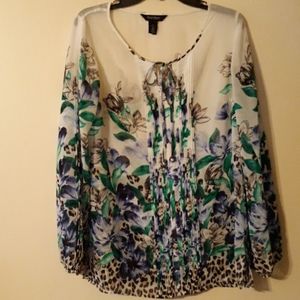 White House Black Market Top